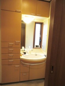 高級感のあるオシャレな洗面空間に 高級感のあるオシャレな洗面空間に